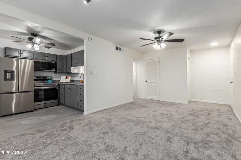 2608 W Berridge Ln #C-220, Phoenix, AZ 85017