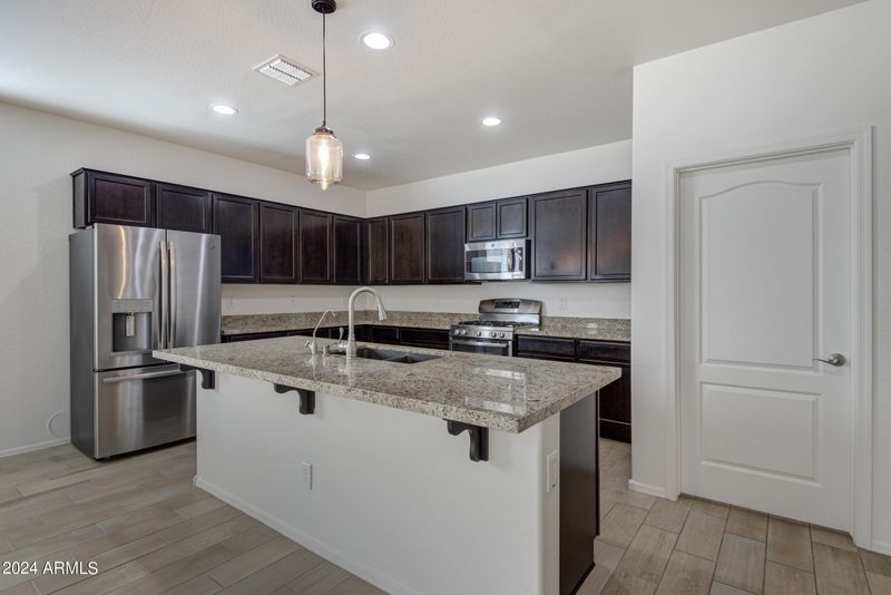 2609 E Saddlebrook Rd, Gilbert, AZ 85298
