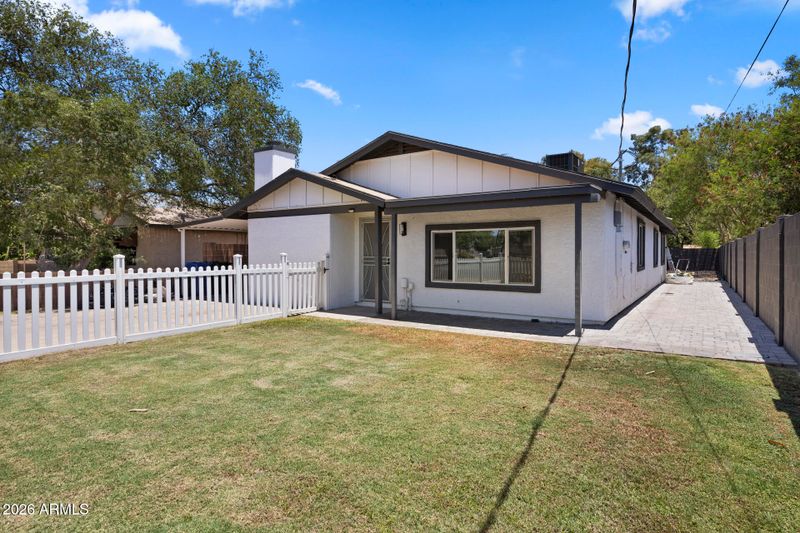 2609 N 28th St, Phoenix, AZ 85008