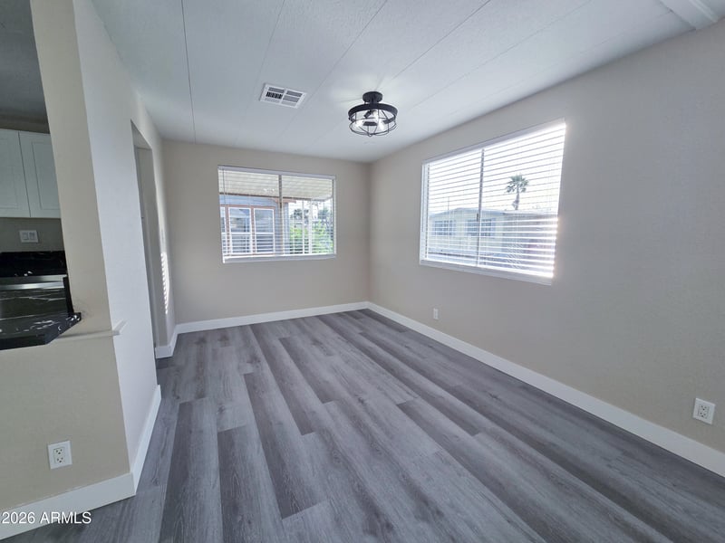 2609 W Southern Ave #109, Tempe, AZ 85282