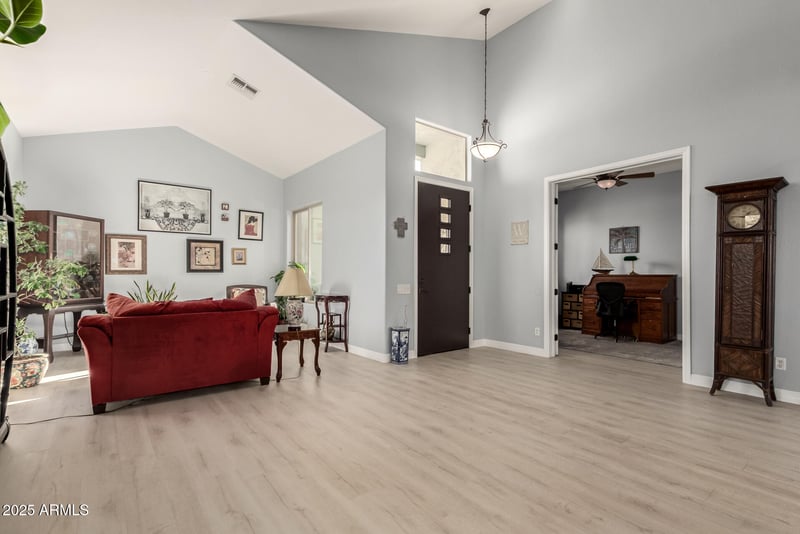 26099 83rd Dr, Peoria, AZ 85383