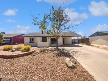 261 21st Ave, Apache Junction, AZ 85120