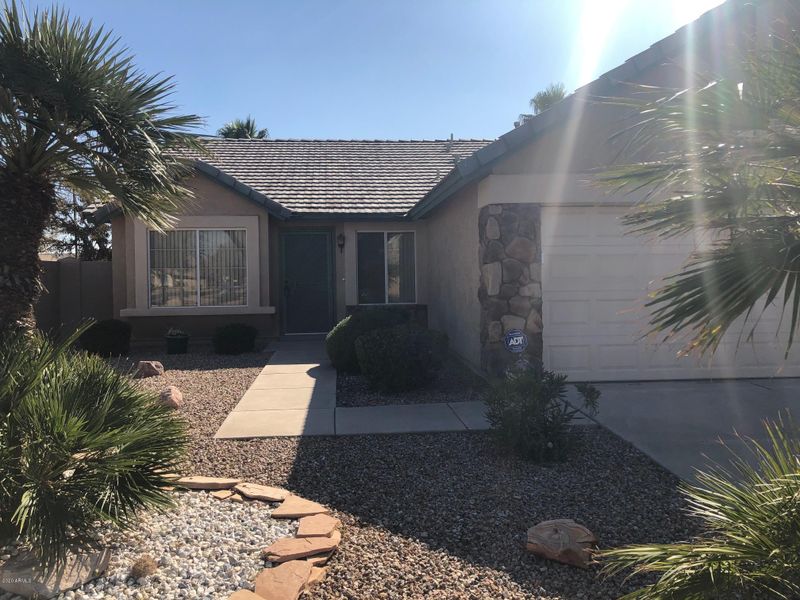 261 E Baylor Ln, Gilbert, AZ 85296