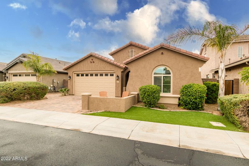 261 E Tonto Pl, Chandler, AZ 85249