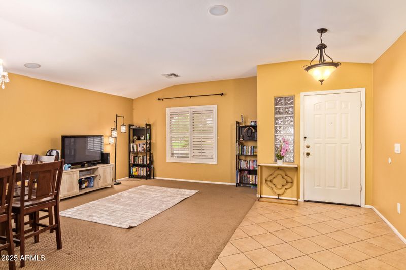2610 E Leiber Ln, Phoenix, AZ 85024