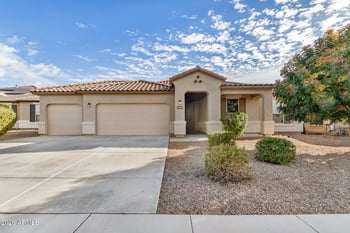 26105 137th Ln, Peoria, AZ 85383