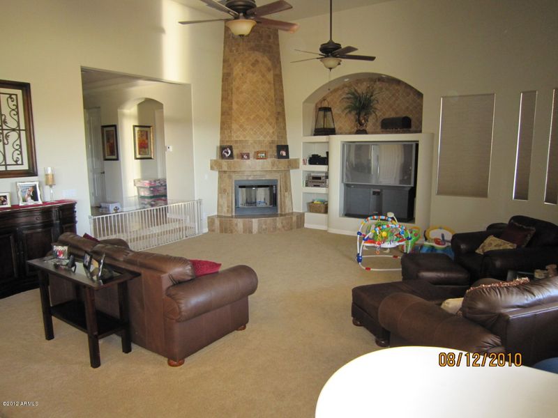 26105 N 9th Ave, Phoenix, AZ 85085