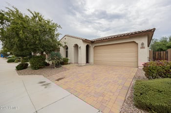 26107 121st Ave, Peoria, AZ 85383