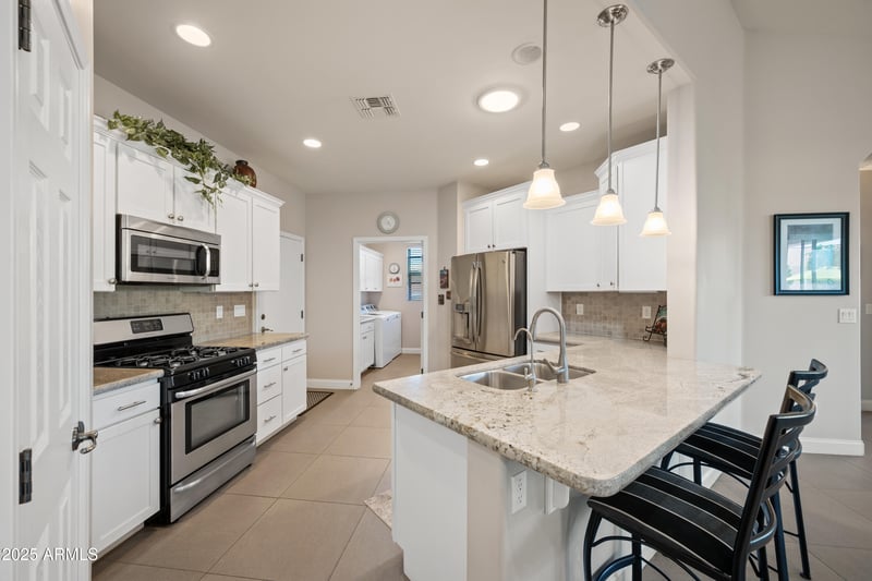 2611 Armour Ave, Mesa, AZ 85215