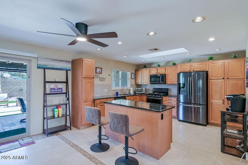 2611 Cheryl Dr, Phoenix, AZ 85028