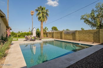 2611 Cheryl Dr, Phoenix, AZ 85028