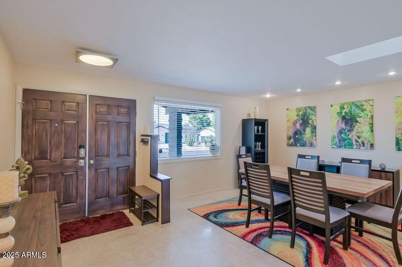 2611 E Cheryl Dr, Phoenix, AZ 85028