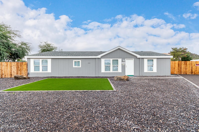 2611 E Marco Polo Rd, Phoenix, AZ 85050