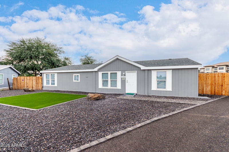 2611 E Marco Polo Rd, Phoenix, AZ 85050