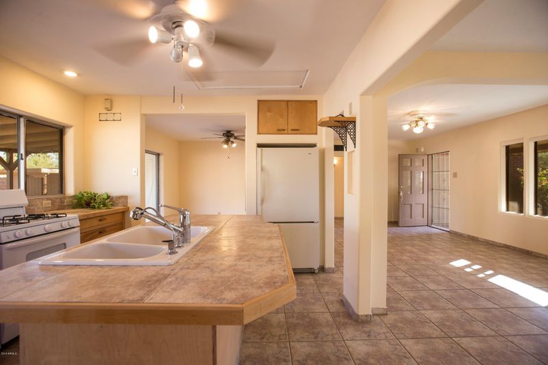 2611 N 8th St, Phoenix, AZ 85006