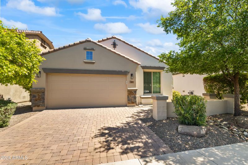 2611 N Walker Way, Phoenix, AZ 85008