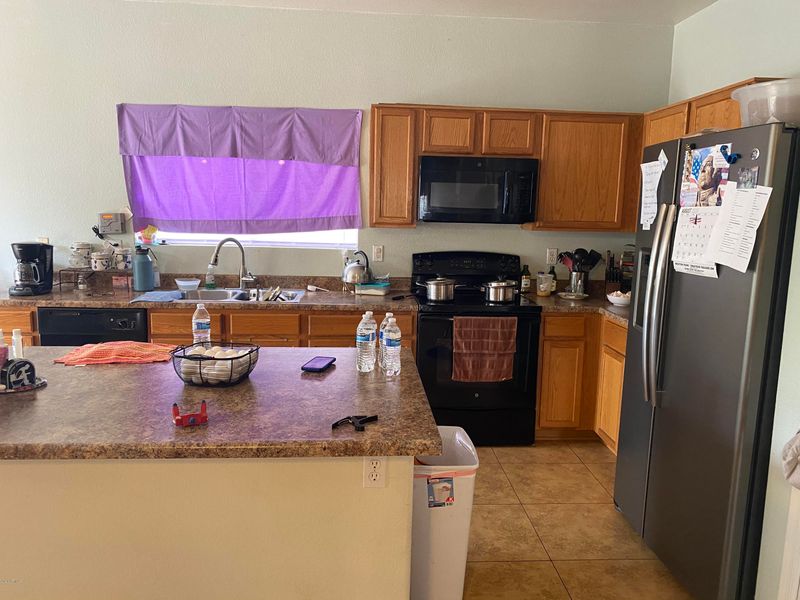 2611 W Bloch Rd, Phoenix, AZ 85041