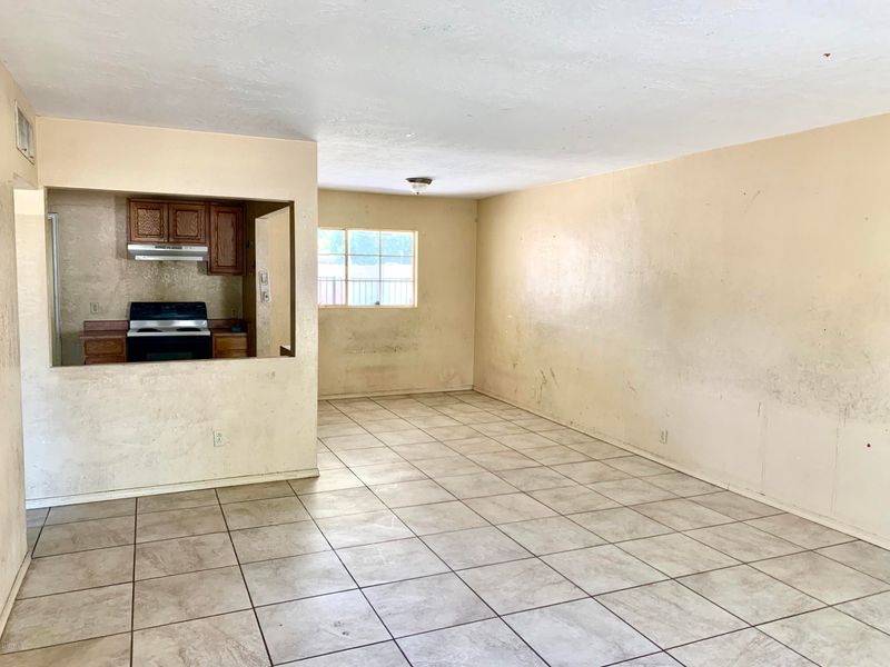 2611 W Earll Dr, Phoenix, AZ 85017