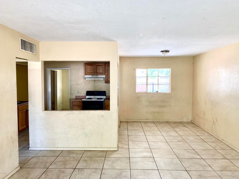 2611 W Earll Dr, Phoenix, AZ 85017