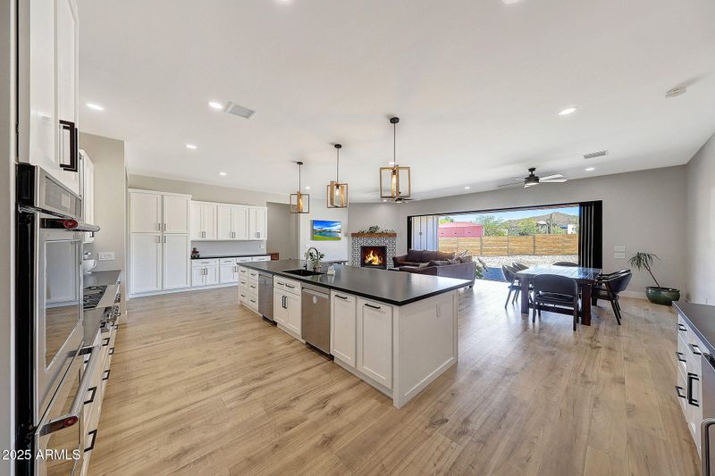 26112 N 7th Ave, Phoenix, AZ 85085