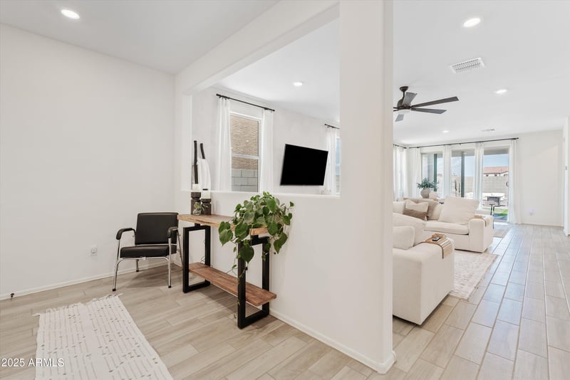 2612 Bowker St, Phoenix, AZ 85041