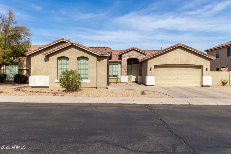 2612 W Summerside Rd, Phoenix, AZ 85041