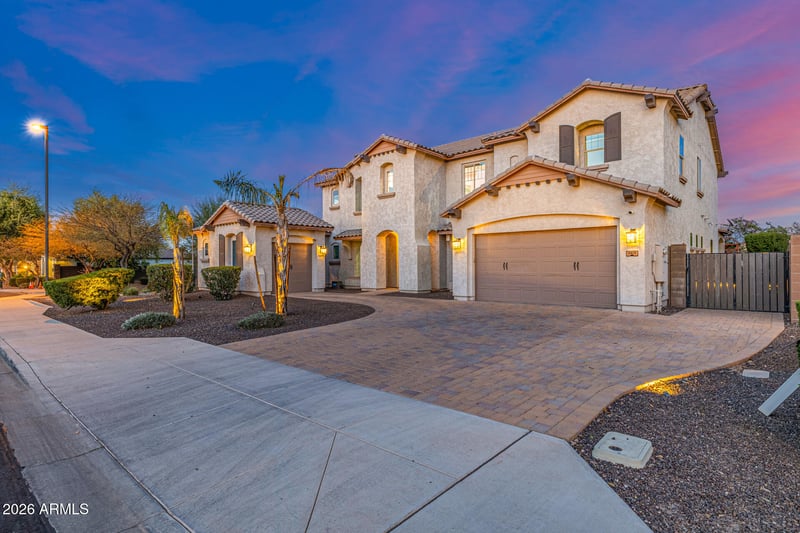 2613 Velvendo Dr, Gilbert, AZ 85295