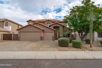26131 67th Dr, Peoria, AZ 85383
