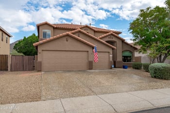 26131 67th Dr, Peoria, AZ 85383