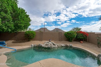 26131 67th Dr, Peoria, AZ 85383