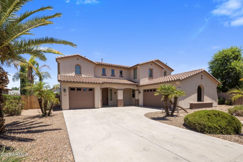 2614 Carob Dr, Gilbert, AZ 85298
