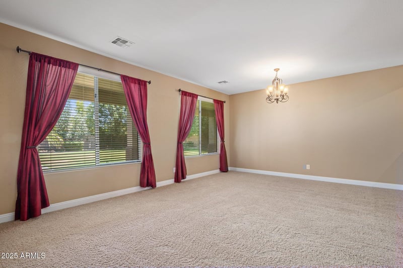 2614 Carob Dr, Gilbert, AZ 85298