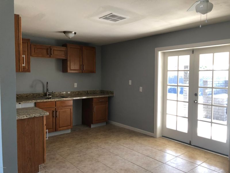 2614 N 40th Ave, Phoenix, AZ 85009