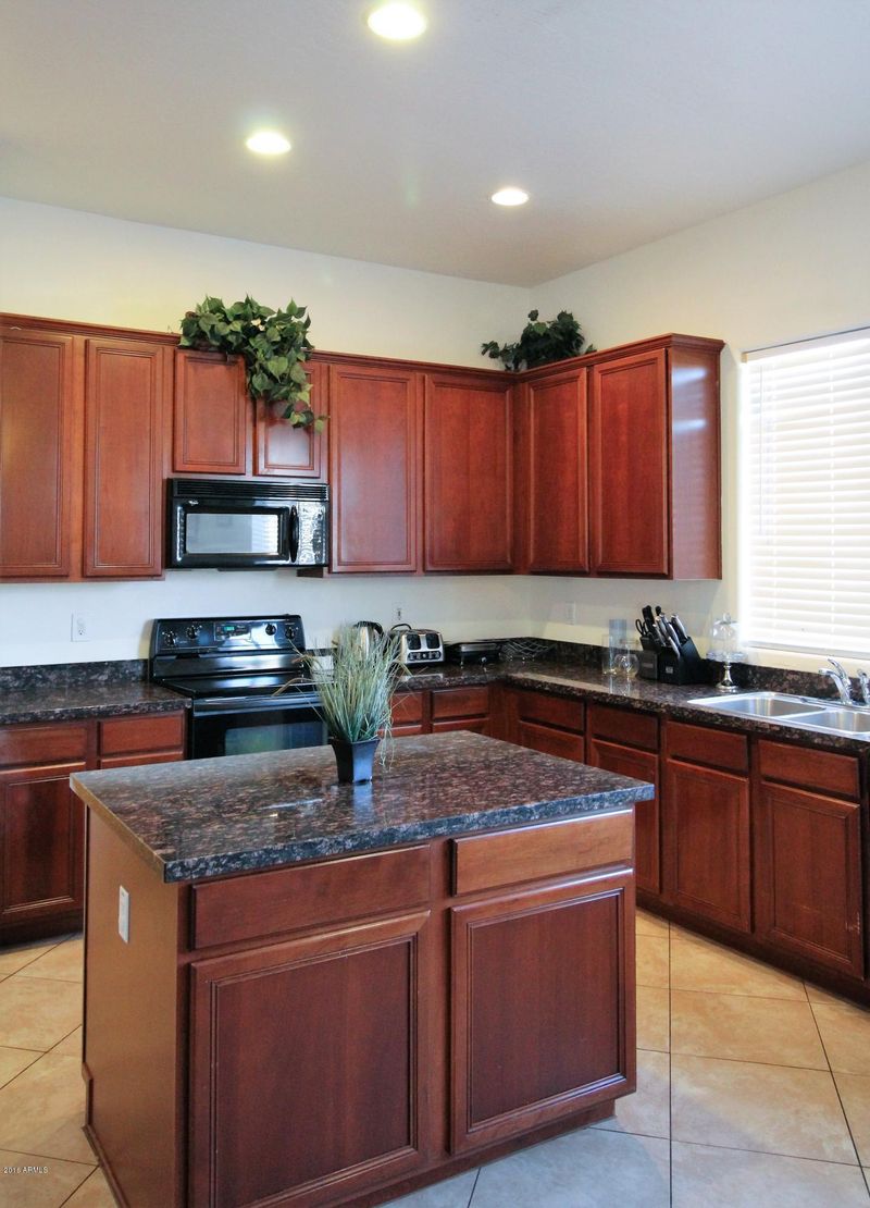 2614 W Cavalry Dr, Phoenix, AZ 85086