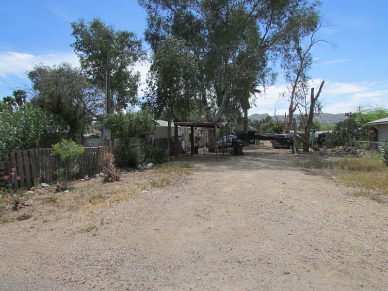 2615 E Lynne Ln, Phoenix, AZ 85042