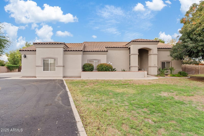 2615 San Carlos Way, Gilbert, AZ 85298