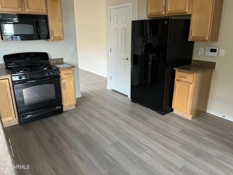 26150 Burnett Rd, Buckeye, AZ 85396