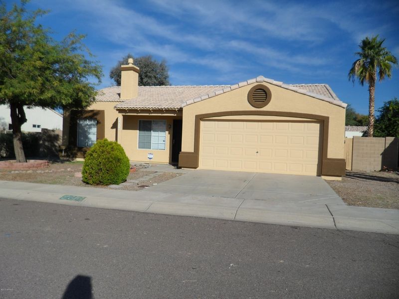 2616 E Helena Dr, Phoenix, AZ 85032