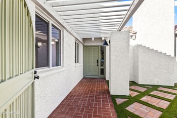 2617 River Dr, Tempe, AZ 85282