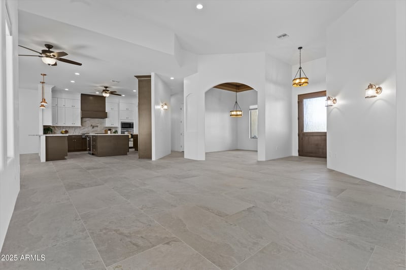 2617 W Desert Hills Dr, Phoenix, AZ 85086
