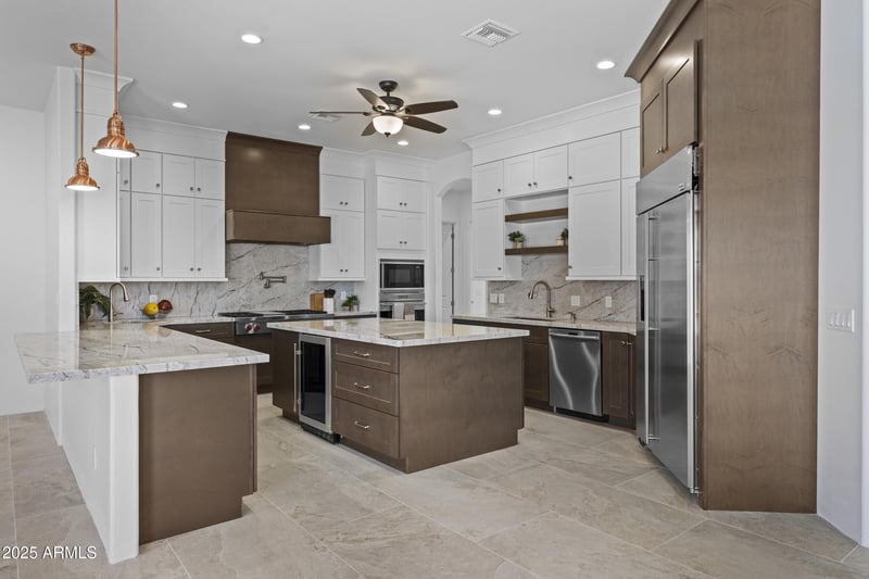 2617 W Desert Hills Dr, Phoenix, AZ 85086
