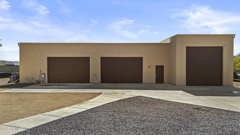 2617 W Desert Hills Dr, Phoenix, AZ 85086