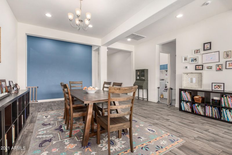 2617 W Moura Dr, Phoenix, AZ 85085