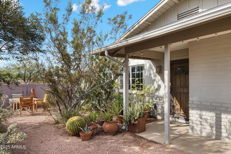 2618 Country Club Way, Tempe, AZ 85282