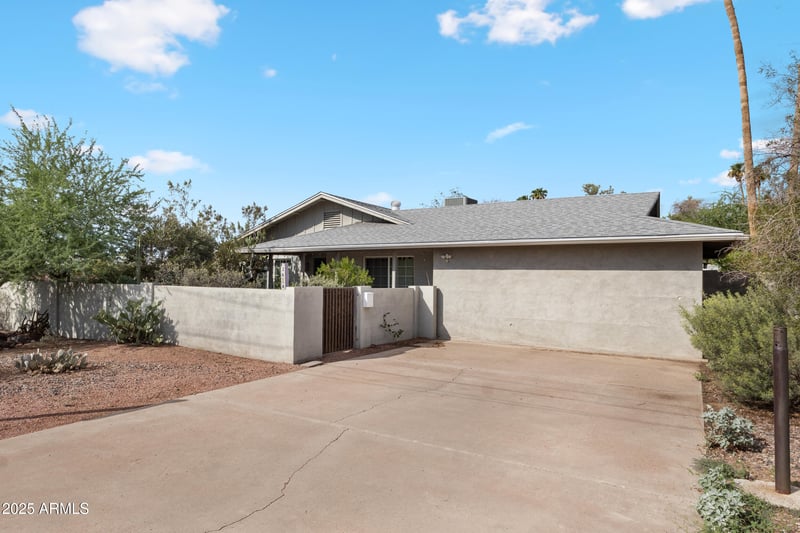 2618 Country Club Way, Tempe, AZ 85282