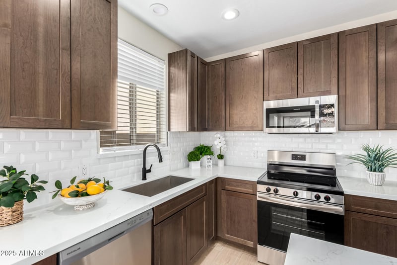 2618 Fremont Rd, Phoenix, AZ 85042