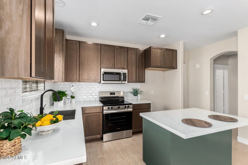 2618 Fremont Rd, Phoenix, AZ 85042