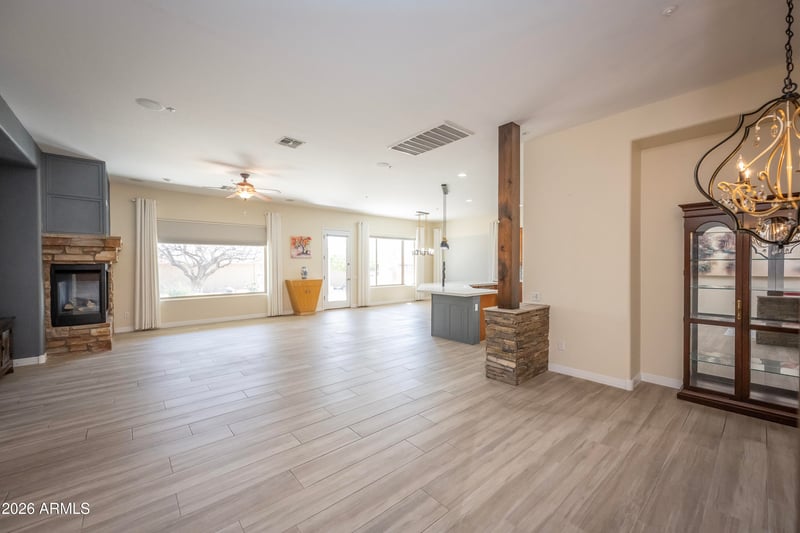 26197 86th Ave, Peoria, AZ 85383