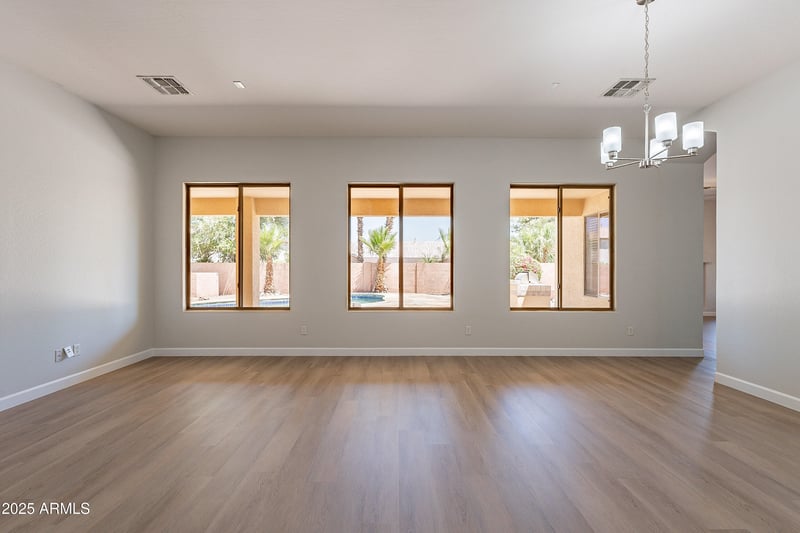 2620 Piedmont Rd, Phoenix, AZ 85041