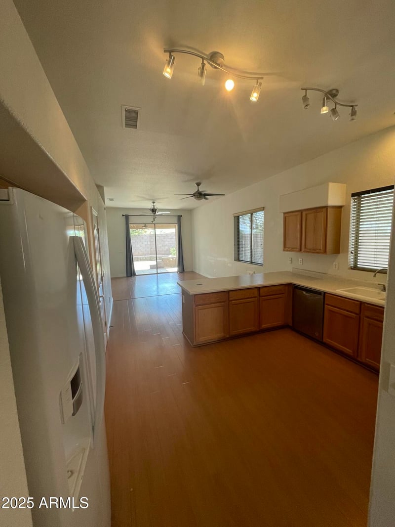 26201 47th Pl, Phoenix, AZ 85050
